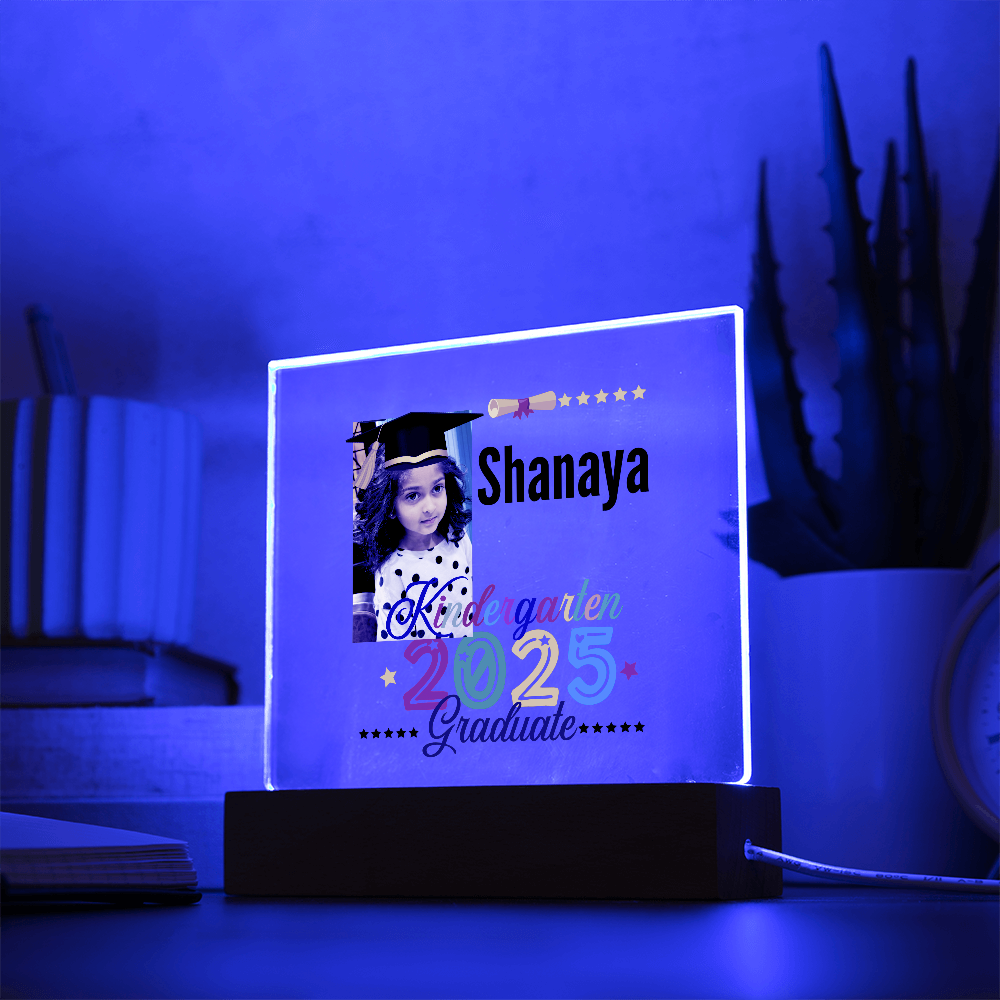 Personalized 2025 kindergarten graduate acrylic plaque. Kindergarten graduate gift, graduate gift