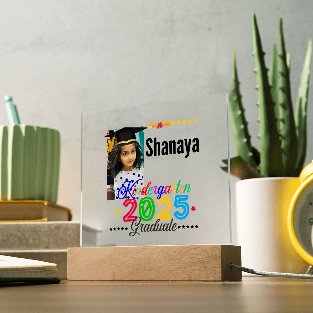 Personalized 2025 kindergarten graduate acrylic plaque. Kindergarten graduate gift, graduate gift