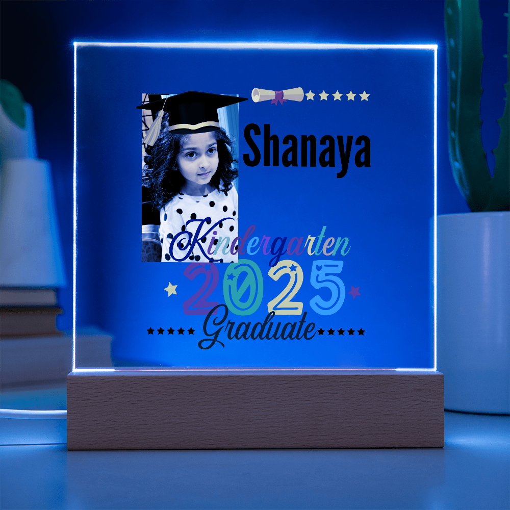 Personalized 2025 kindergarten graduate acrylic plaque. Kindergarten graduate gift, graduate gift