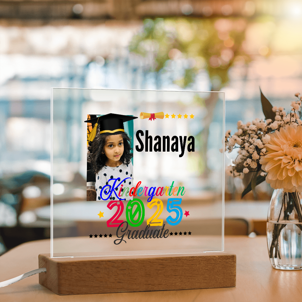 Personalized 2025 kindergarten graduate acrylic plaque. Kindergarten graduate gift, graduate gift