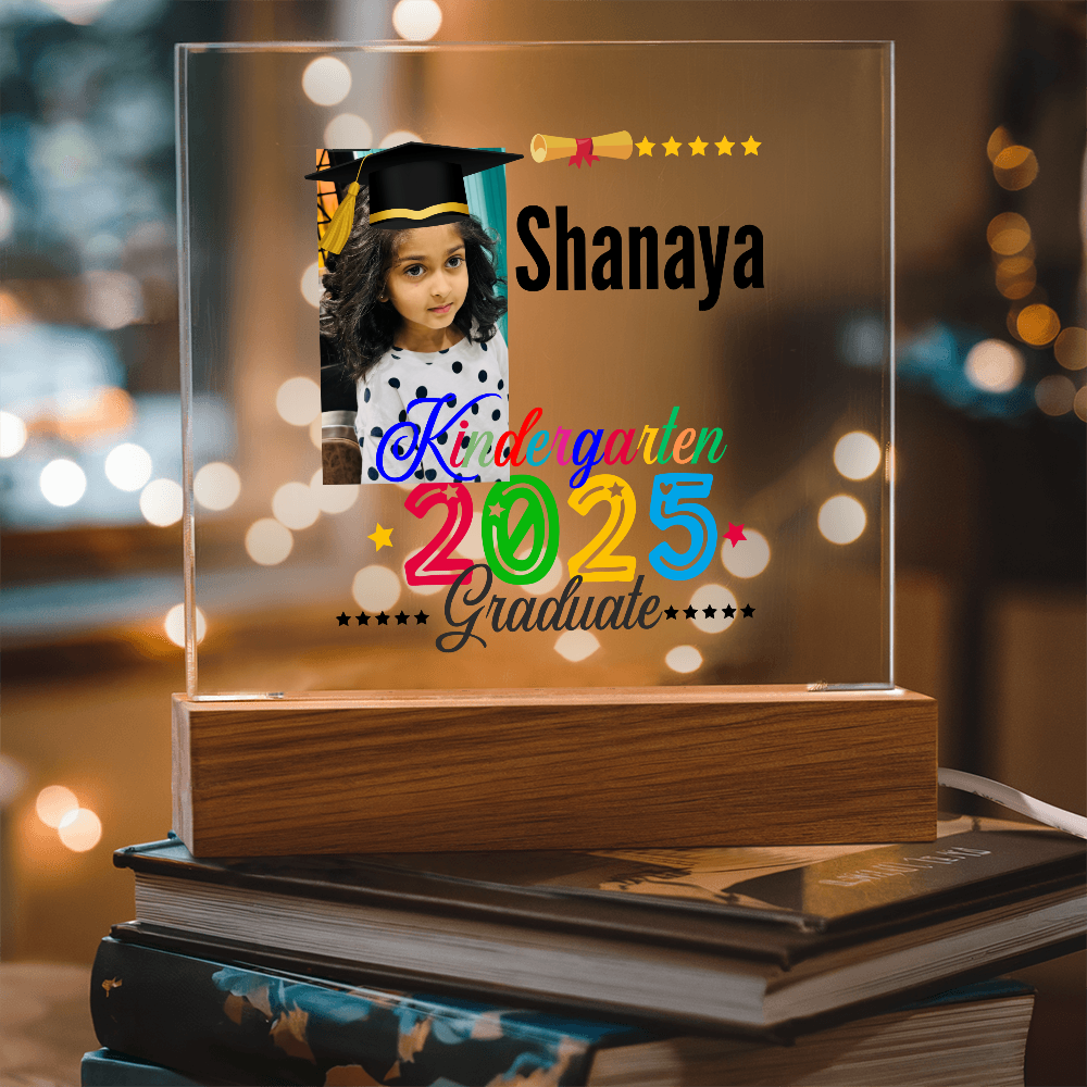 Personalized 2025 kindergarten graduate acrylic plaque. Kindergarten graduate gift, graduate gift