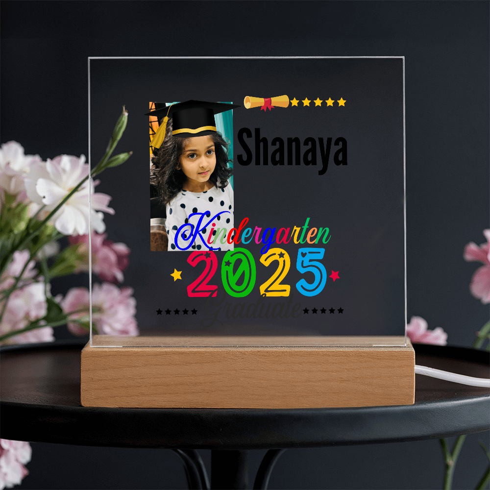 Personalized 2025 kindergarten graduate acrylic plaque. Kindergarten graduate gift, graduate gift