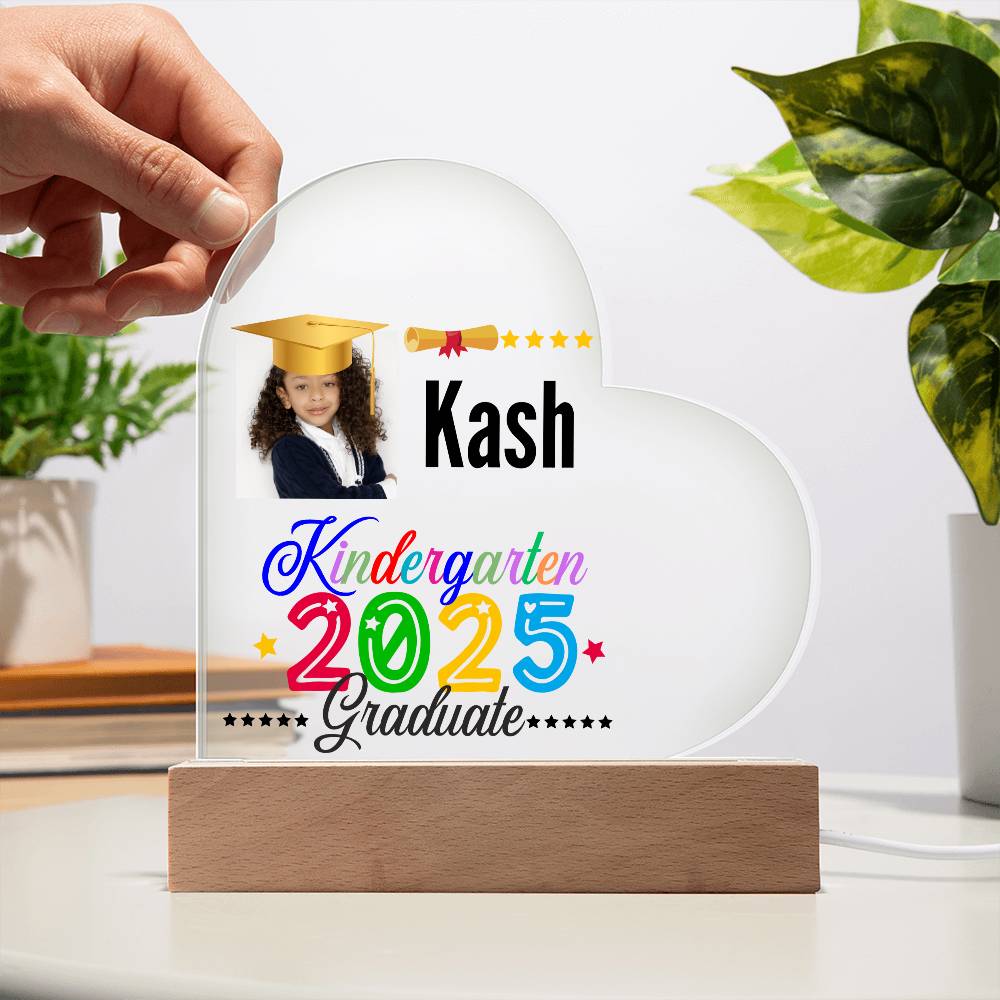 Personalized 2025 kindergarten graduate acrylic heart plaque. Kindergarten graduate gift, graduate gift