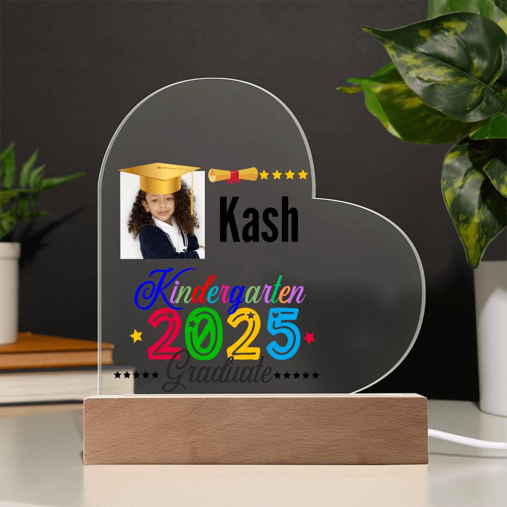 Personalized 2025 kindergarten graduate acrylic heart plaque. Kindergarten graduate gift, graduate gift