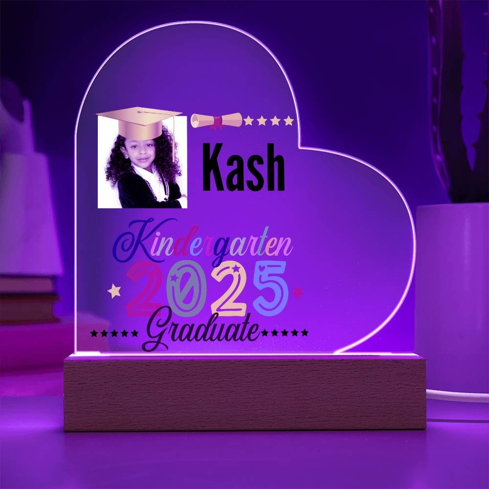 Personalized 2025 kindergarten graduate acrylic heart plaque. Kindergarten graduate gift, graduate gift