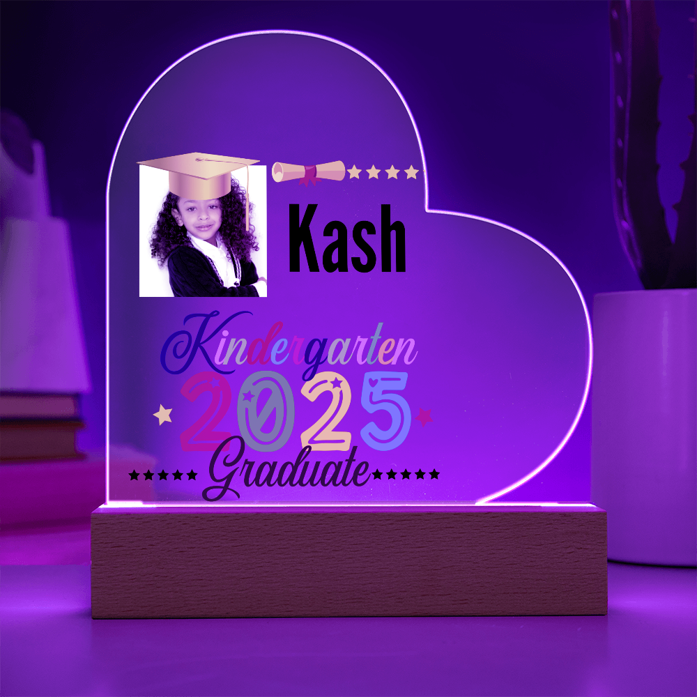 Personalized 2025 kindergarten graduate acrylic heart plaque. Kindergarten graduate gift, graduate gift