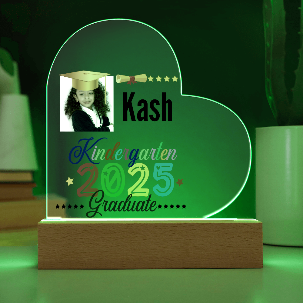Personalized 2025 kindergarten graduate acrylic heart plaque. Kindergarten graduate gift, graduate gift