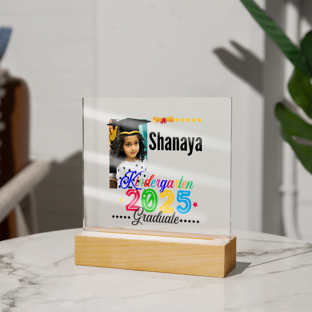 Personalized 2025 kindergarten graduate acrylic plaque. Kindergarten graduate gift, graduate gift