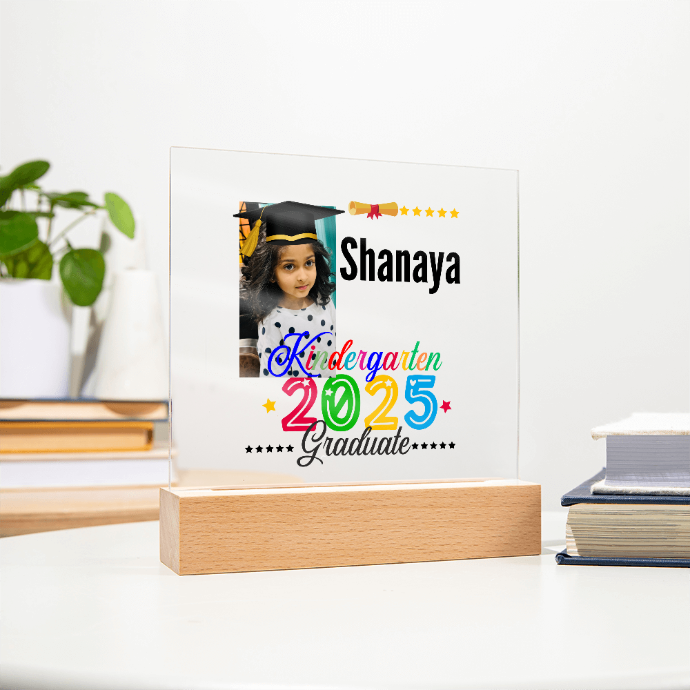 Personalized 2025 kindergarten graduate acrylic plaque. Kindergarten graduate gift, graduate gift