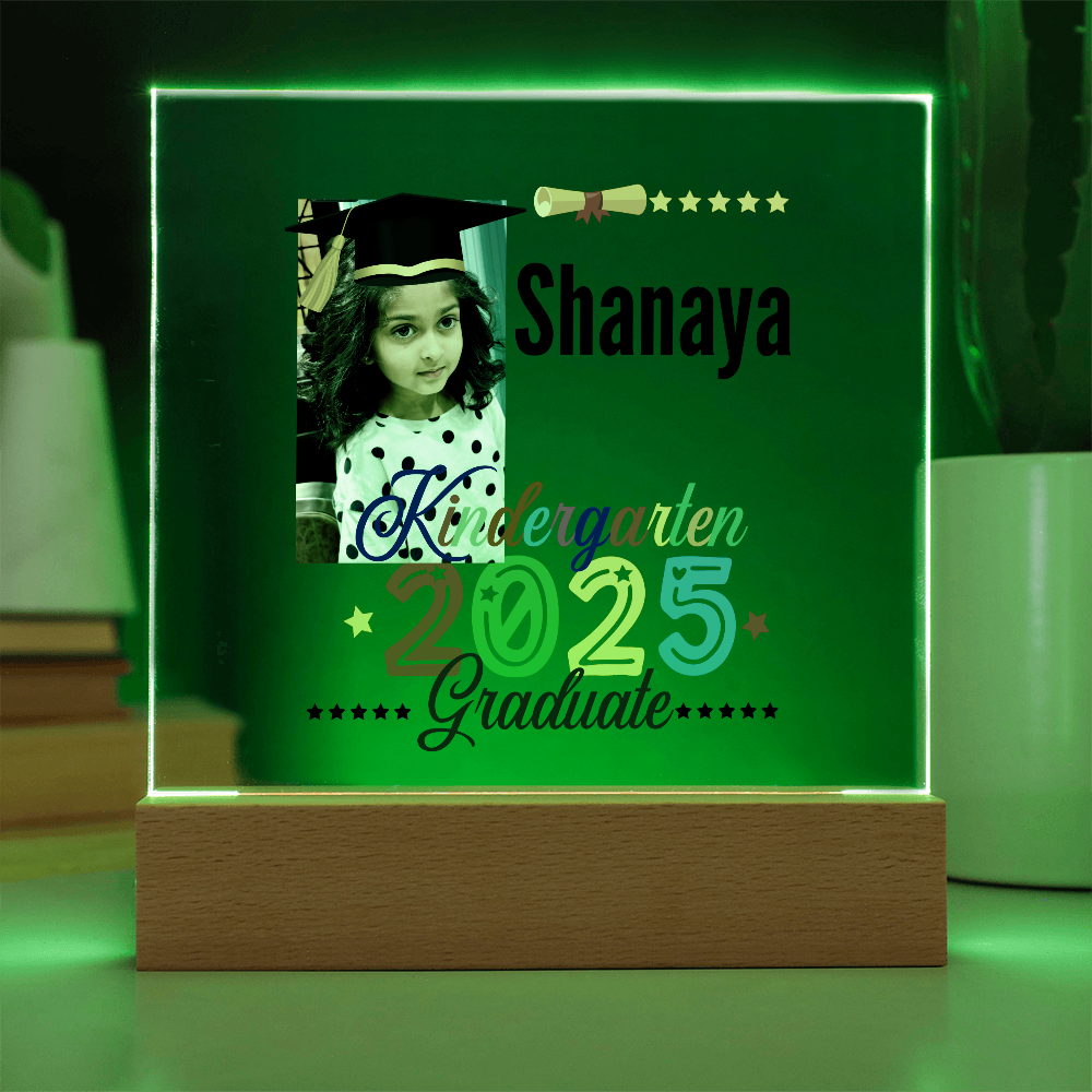 Personalized 2025 kindergarten graduate acrylic plaque. Kindergarten graduate gift, graduate gift