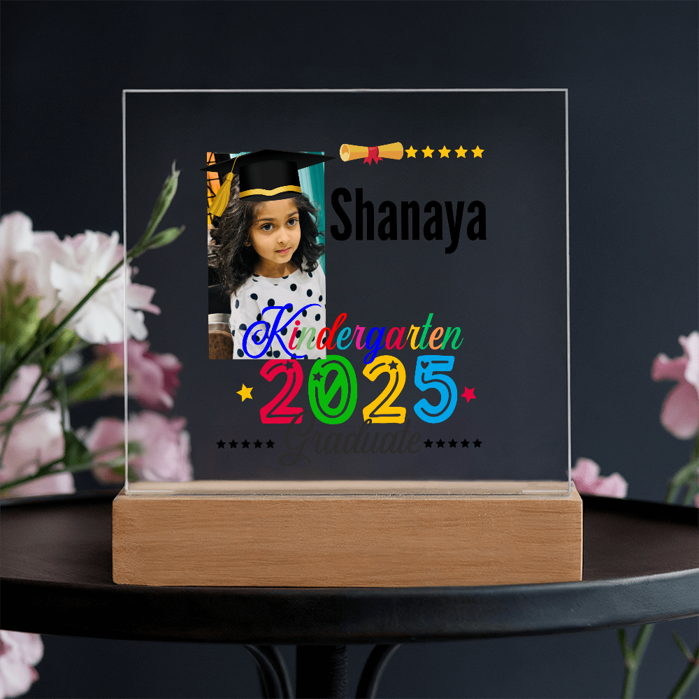 Personalized 2025 kindergarten graduate acrylic plaque. Kindergarten graduate gift, graduate gift