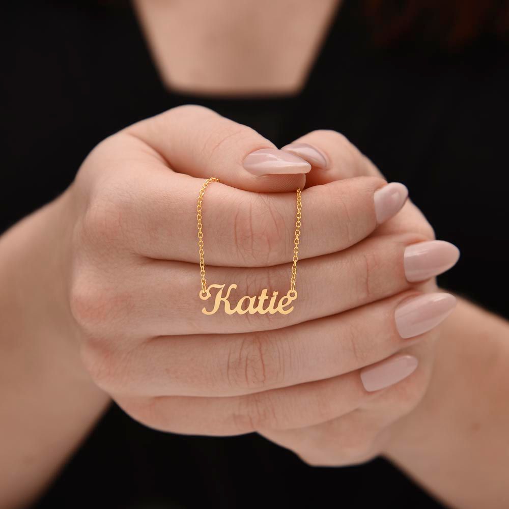Personalized Name Necklace is the perfect gift for your sister. Great Valentine's Day Gift, Special Occasion, or Just Because